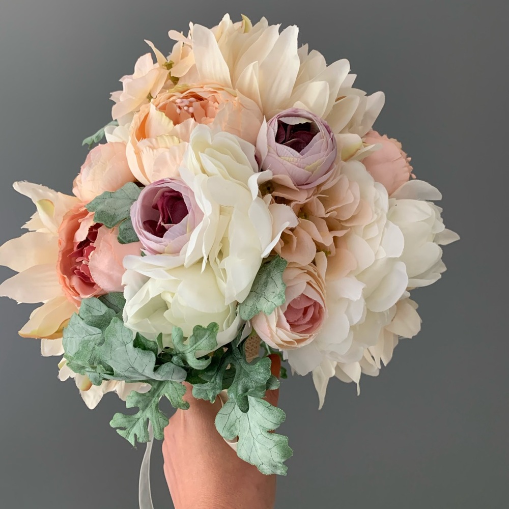 Wilt-free Bouquet 💐